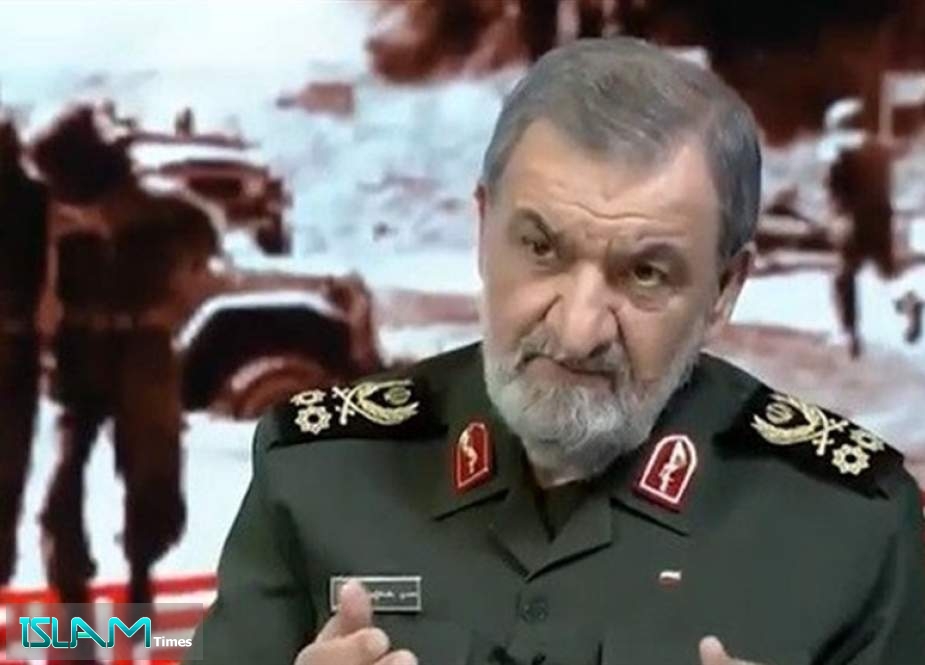 رضائي: ايران تقف بحزم إلى جانب حزب الله