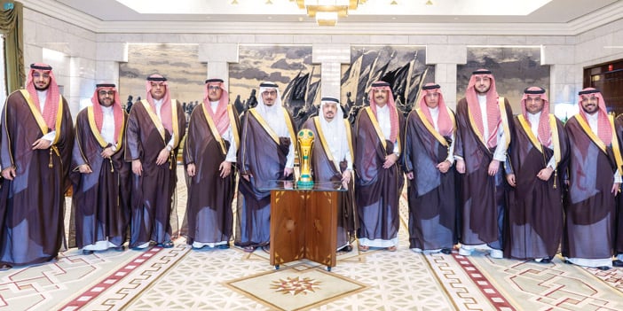 أمير الرياض يستقبل إدارة الهلال ويبارك تحقيق كأس الملك